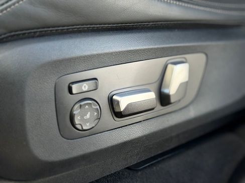 Certified 2025 BMW X5 xDrive40i w/ M Sport Package image 17