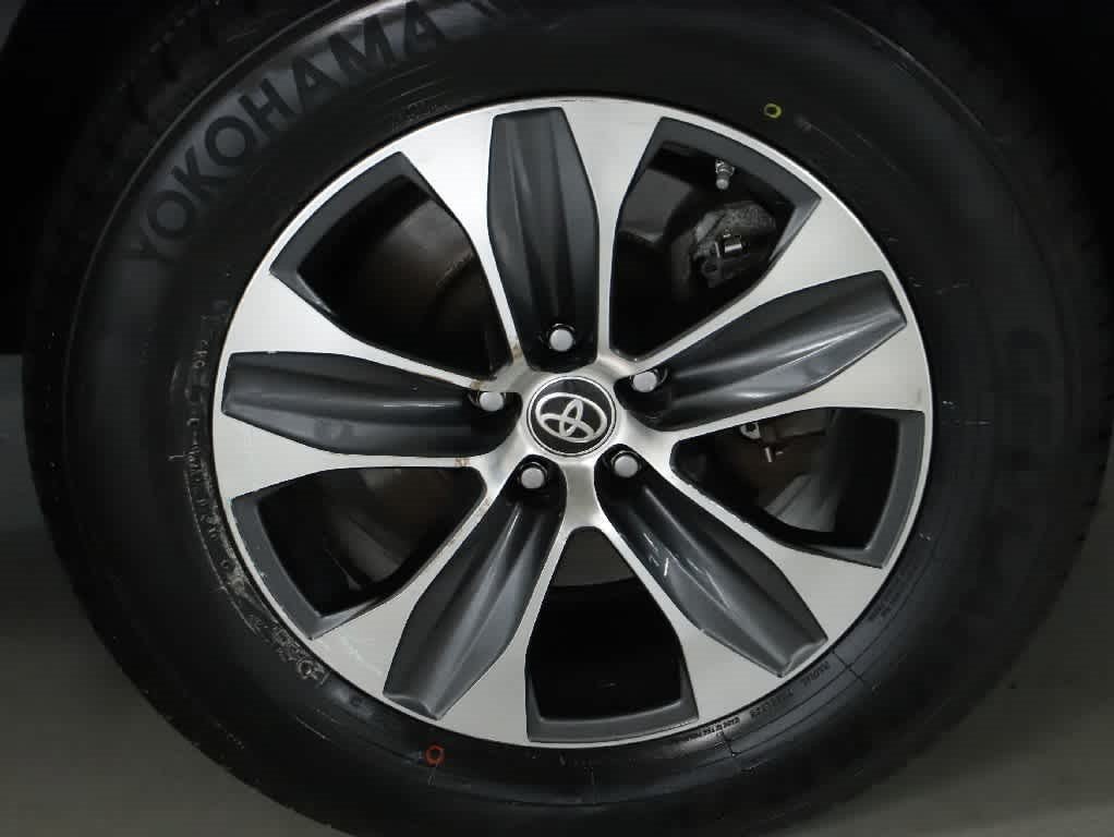 Used 2024 Toyota Highlander XLE AWD/4WD image 10