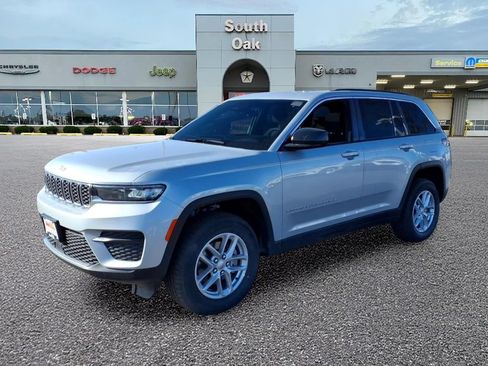 New 2026 Jeep Grand Cherokee Laredo X AWD/4WD image 4