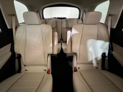 New 2026 Mercedes-Benz GLS 450 4MATIC image 26