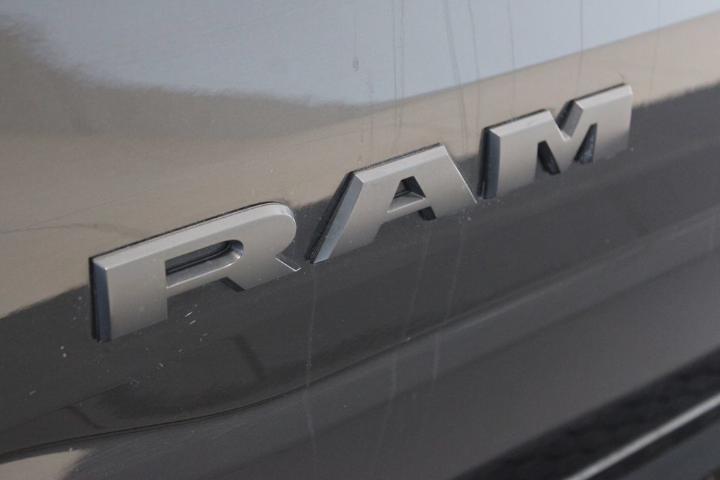 Used 2023 RAM 1500 Big Horn AWD/4WD image 38