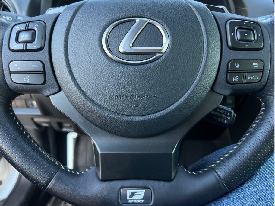 Used 2023 Lexus IS 350 F Sport RWD image 10