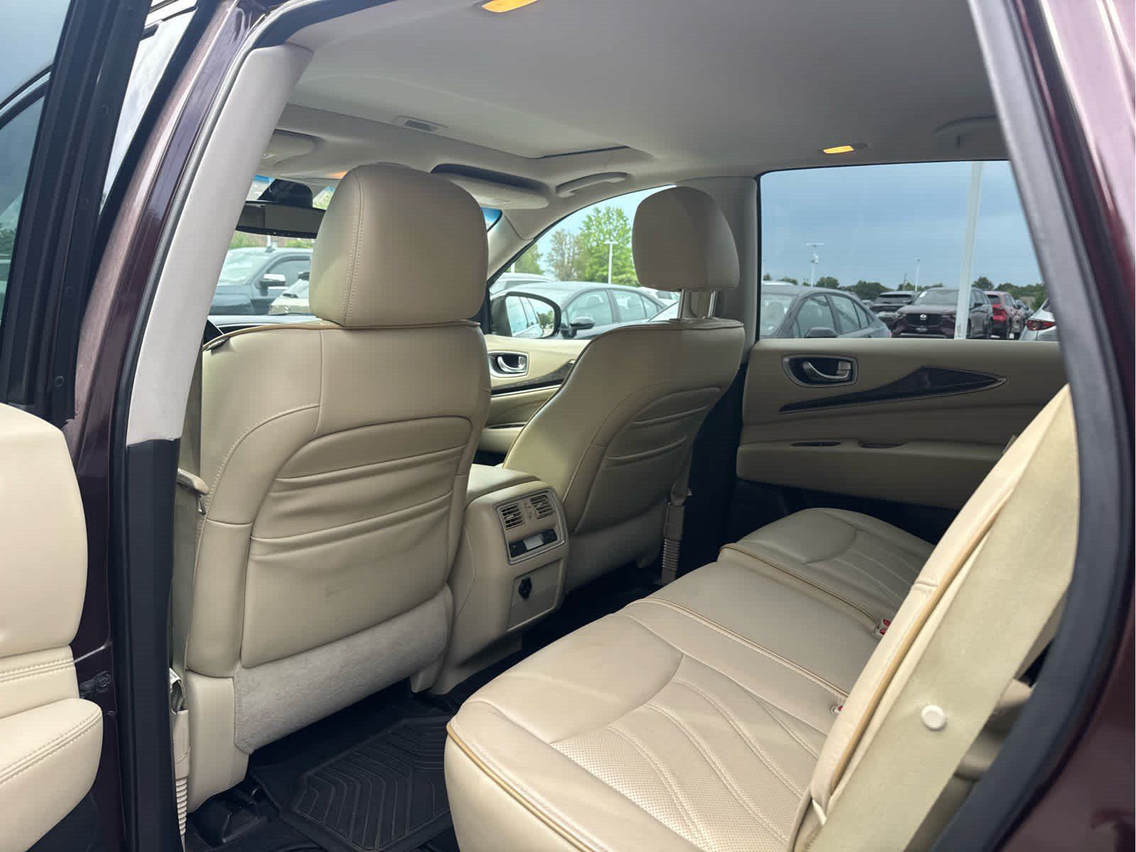 Used 2015 INFINITI QX60 Luxe w/ Premium Plus Package AWD/4WD image 5