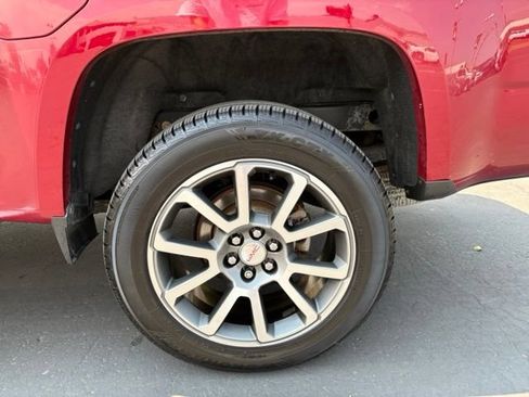 Used 2020 GMC Canyon Denali AWD/4WD image 11