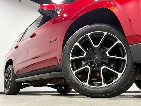 Used 2021 Chevrolet Tahoe RST w/ Luxury Package image 2