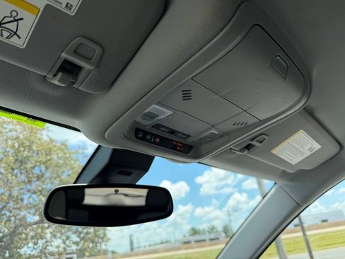 Used 2020 GMC Terrain SLE FWD image 23