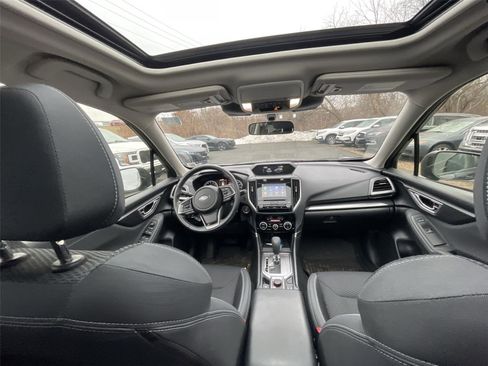 Used 2023 Subaru Forester Premium image 29