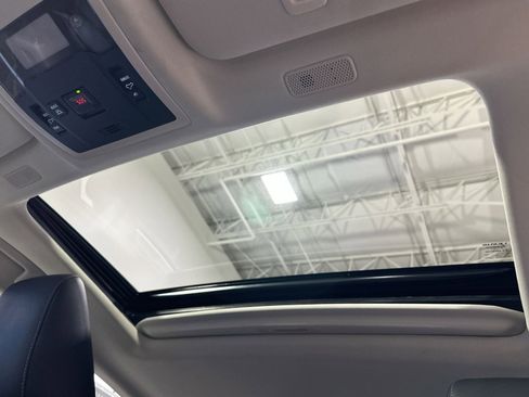 Used 2019 Lexus ES 350 Luxury image 36