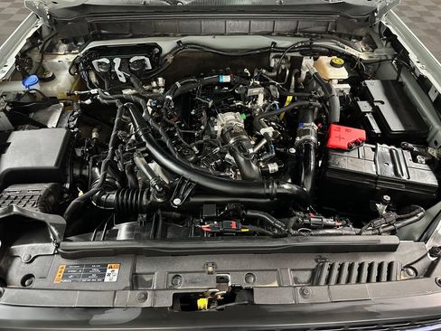 Used 2024 Ford Bronco Wildtrak AWD/4WD image 36