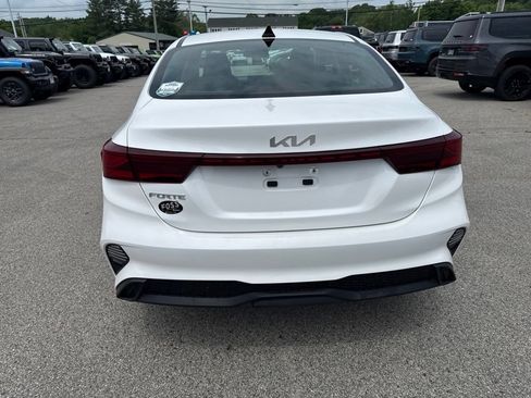 Used 2023 Kia Forte Sedan FWD image 4