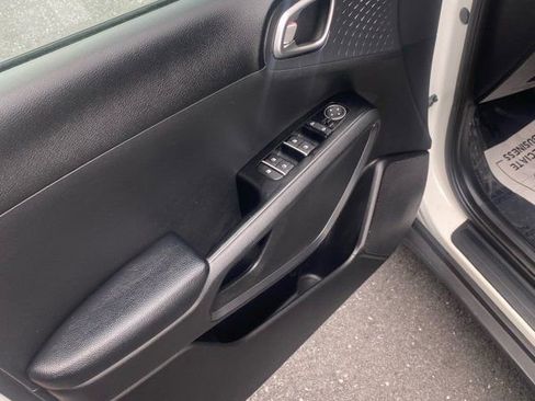 Used 2020 Kia Soul S image 9