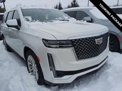 Used 2024 Cadillac Escalade Premium Luxury w/ Performance Package image 2