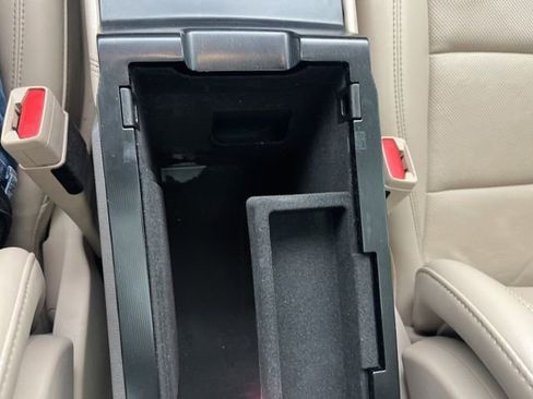 Used 2021 Lincoln Corsair Standard w/ Premium Package image 32