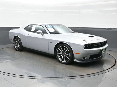 Used 2023 Dodge Challenger R/T RWD image 11