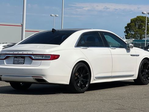 Used 2018 Lincoln Continental Reserve w/ Continental Climate Package AWD/4WD image 2