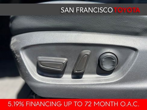 Certified 2022 Toyota Camry SE FWD image 12