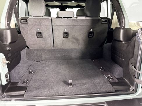 Used 2024 Jeep Wrangler Unlimited w/ Convenience Group image 34