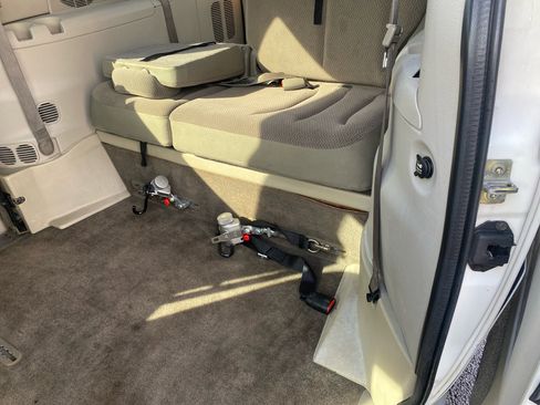 Used 2006 Dodge Grand Caravan SE w/ Popular Equipment Group I image 12