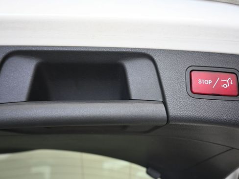 Used 2018 Mercedes-Benz GLA 250 4MATIC image 46