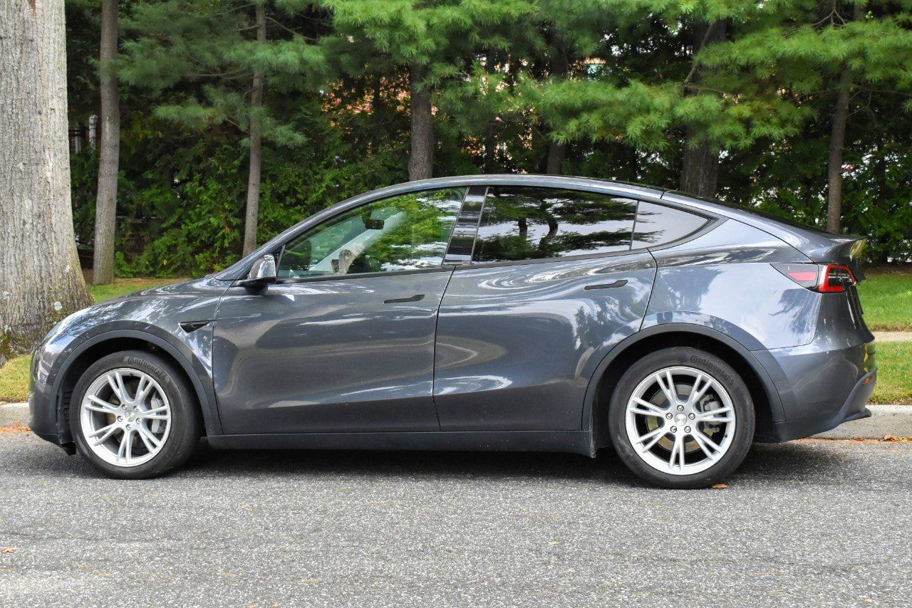 Used 2021 Tesla Model Y Long Range AWD/4WD image 4