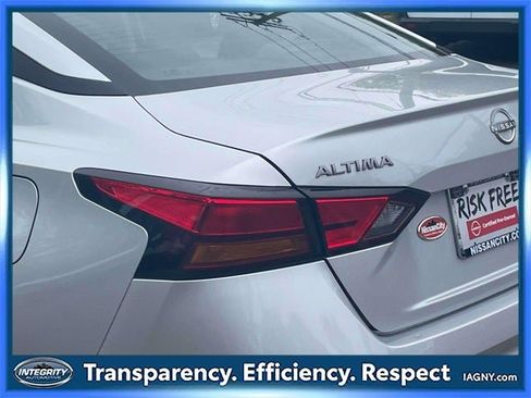 Certified 2025 Nissan Altima 2.5 S image 11