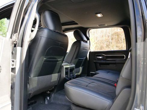 Used 2024 RAM 3500 Laramie w/ Night Edition image 35