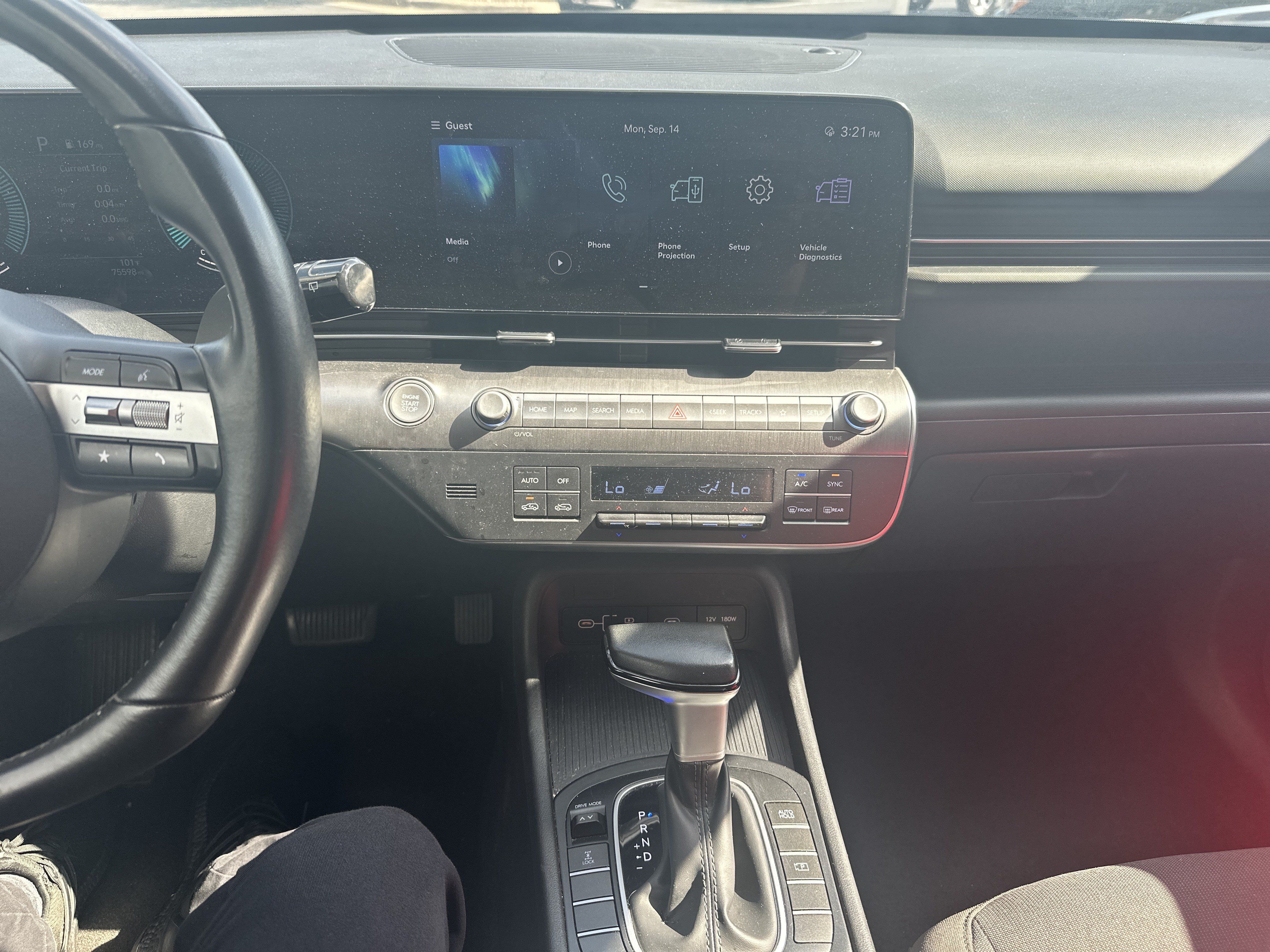 Used 2024 Hyundai Kona SEL AWD/4WD image 23