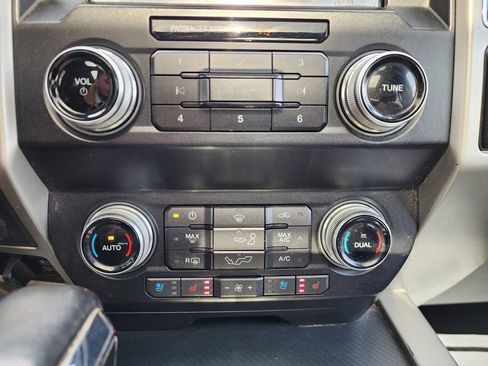 Used 2019 Ford F150 Lariat w/ Equipment Group 502A Luxury image 51