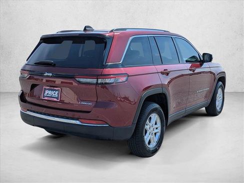 Used 2023 Jeep Grand Cherokee Laredo image 5