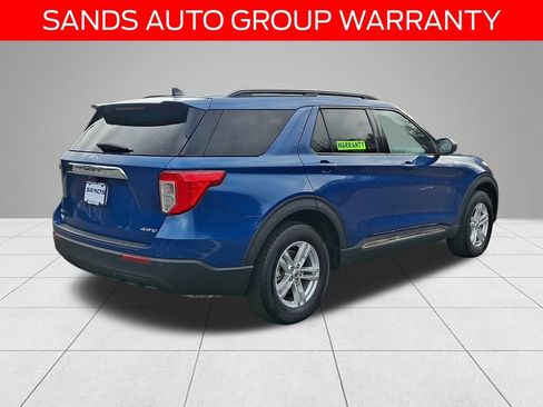 Used 2022 Ford Explorer XLT image 4
