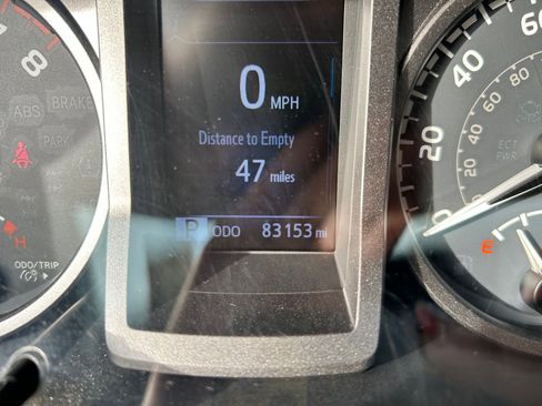 Used 2017 Toyota Tacoma TRD Off-Road w/ Premium & Technology Package image 16