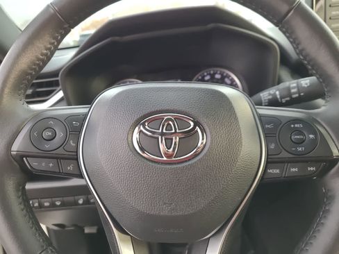 Used 2022 Toyota RAV4 SE image 23
