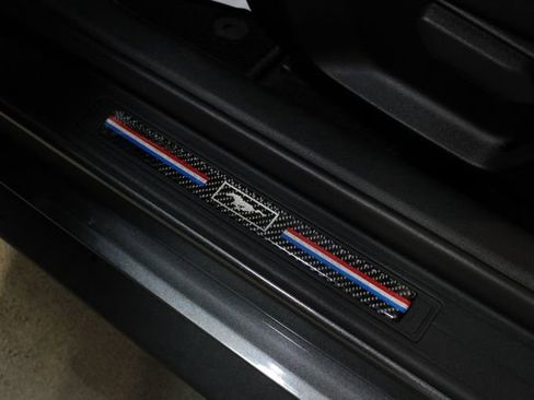 Used 2020 Ford Mustang Coupe image 31