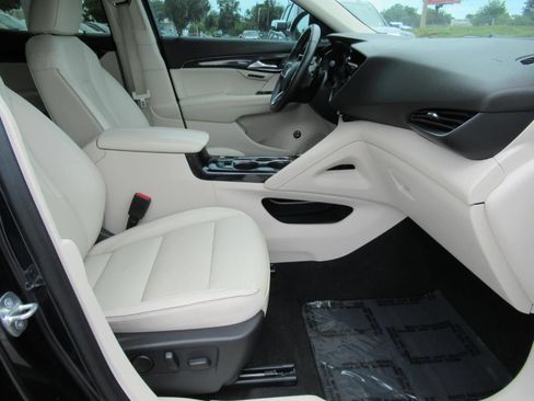 Used 2021 Buick Envision Essence w/ Technology Package I FWD image 10