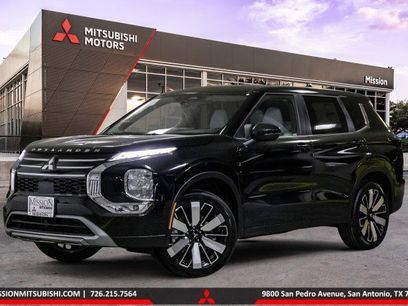 New 2025 Mitsubishi Outlander SE
