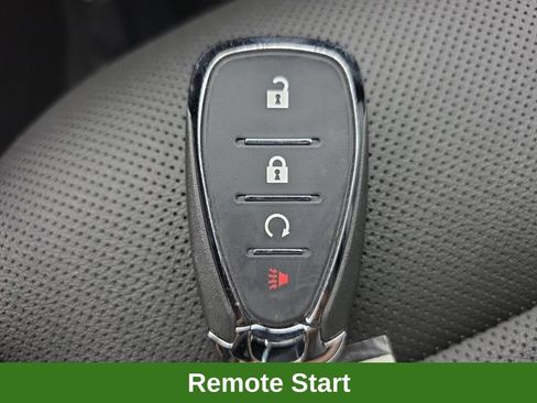Used 2025 Chevrolet Trax RS FWD image 48