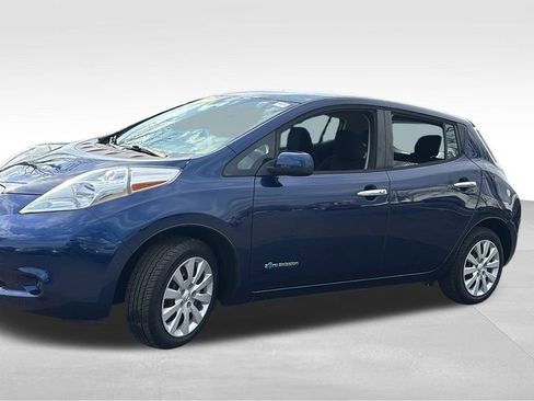 Used 2017 Nissan Leaf S image 3