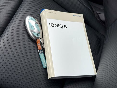 Used 2024 Hyundai Ioniq 6 SEL image 34