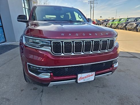 Used 2024 Jeep Wagoneer Series II image 14