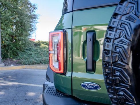 Used 2025 Ford Bronco Badlands image 26