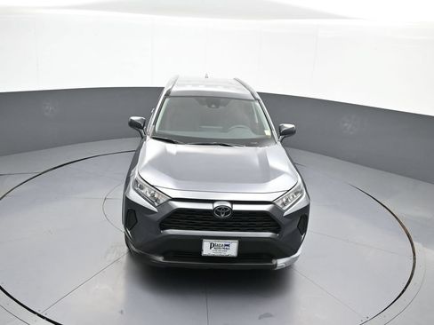 Used 2021 Toyota RAV4 LE AWD/4WD image 34