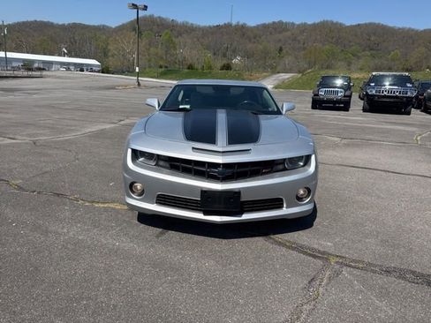 Used 2010 Chevrolet Camaro SS w/ RS Package RWD image 3