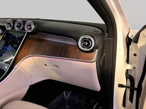 Certified 2026 Mercedes-Benz GLC 300 4MATIC image 19