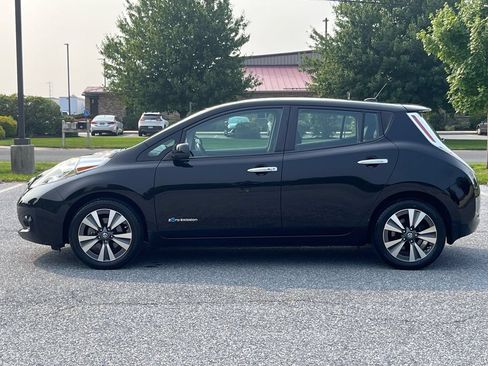 Used 2016 Nissan Leaf SL w/ Premium Package FWD image 4
