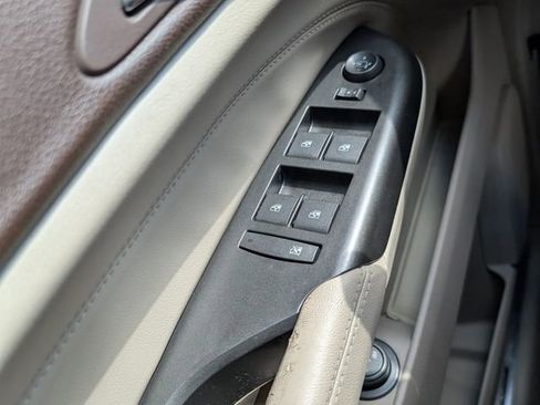 Used 2012 Cadillac SRX Luxury image 29