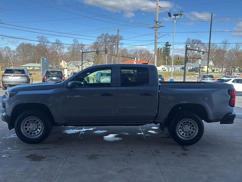 Used 2024 Chevrolet Colorado W/T image 4