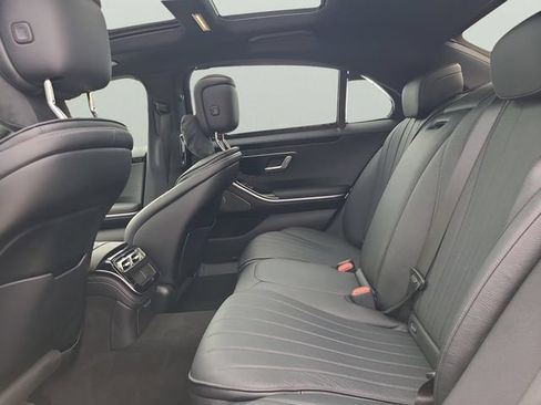 Used 2025 Mercedes-Benz S 500 4MATIC image 12