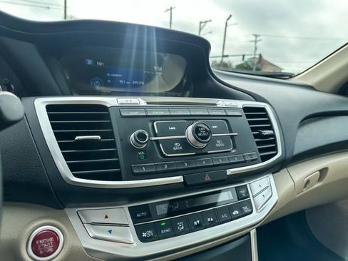 Used 2015 Honda Accord EX image 18