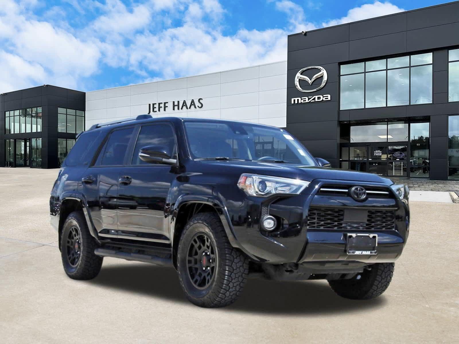 Used 2023 Toyota 4Runner SR5 Premium w/ Moonroof Package RWD image 4