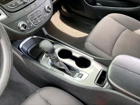 Used 2024 Chevrolet Malibu LT FWD image 15